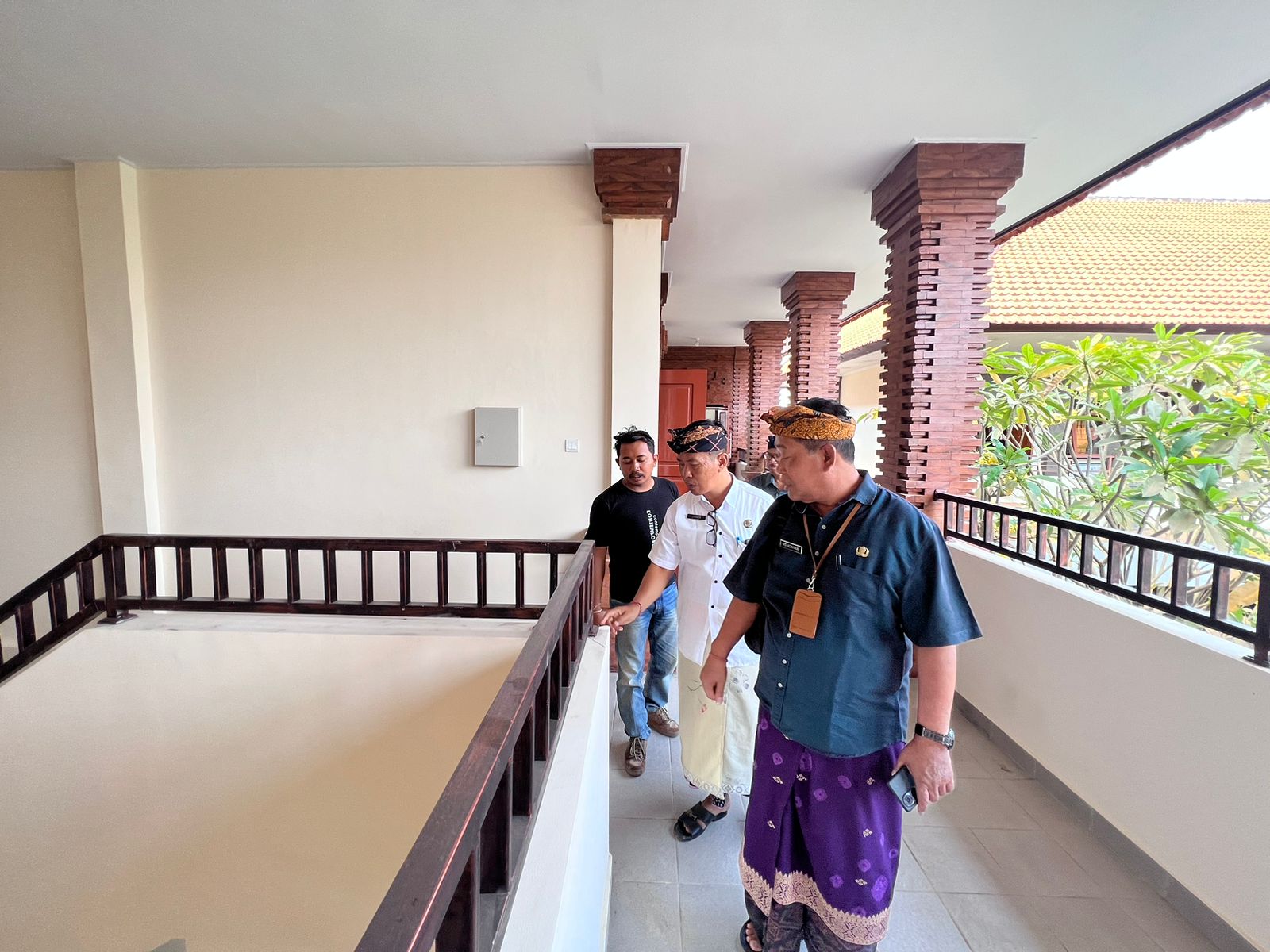 Monitoring dan Evalusi Proyek Pembangunan di SDN 1 Ubung dan SDN 10 Pedungan