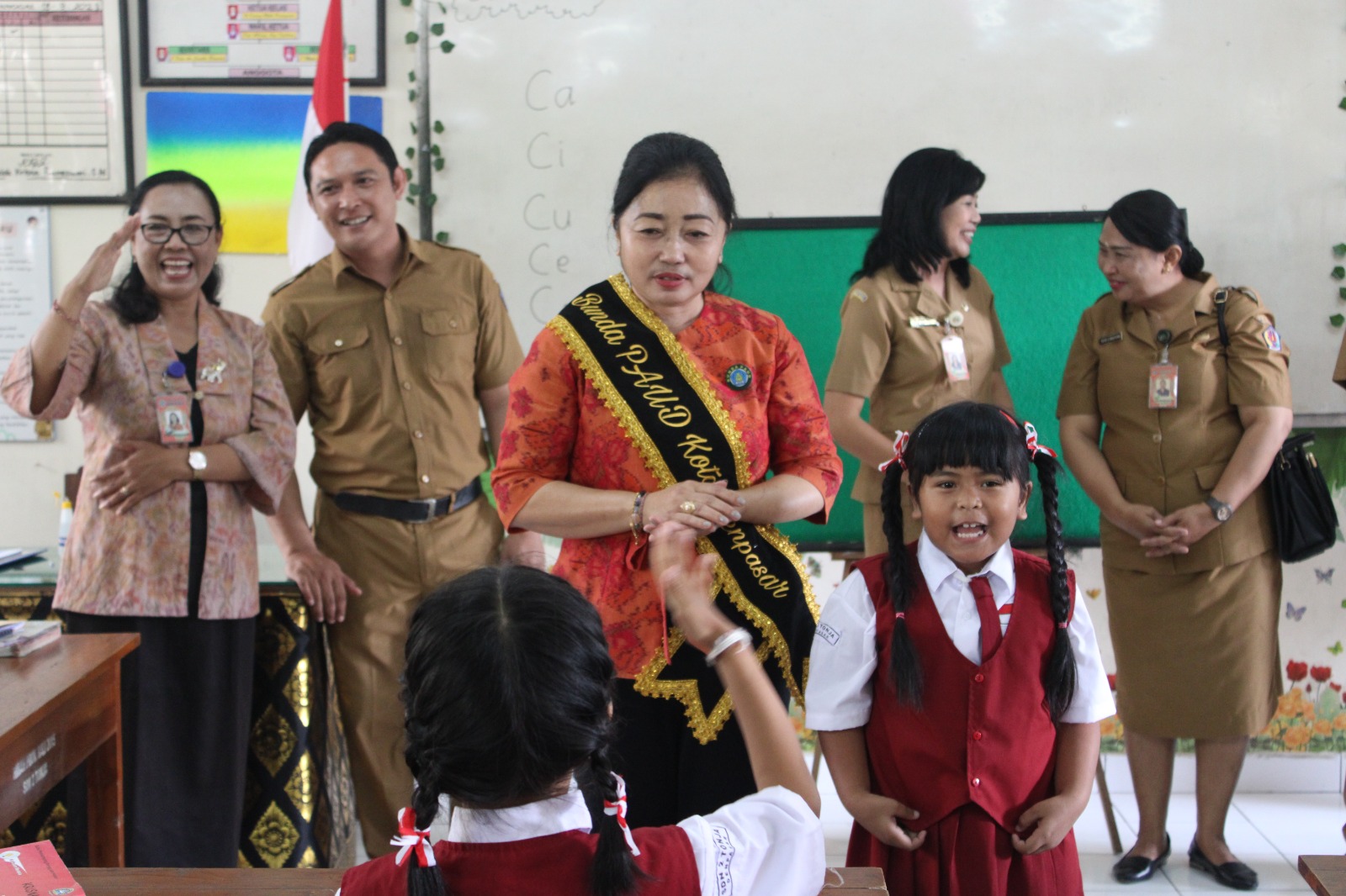 Antari Jaya Negara Hadiri Monev di SD 2 Negeri Tonja, Komunikasi Orang Tua dan Pendidik Jadi Modal Utama Suksesnya Transisi PAUD-SD