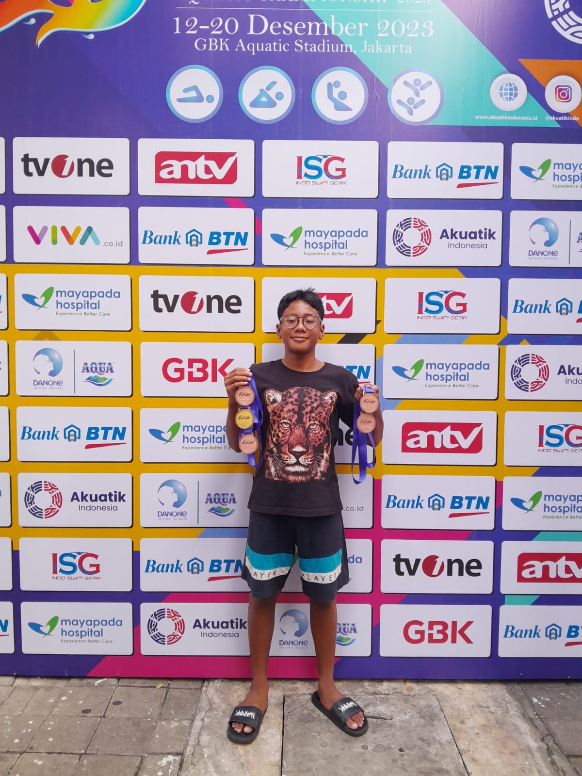 Siswa SDN 8 Dauh Puri Raih Medali di 5th Indonesia Open Aquatic Championship 2023