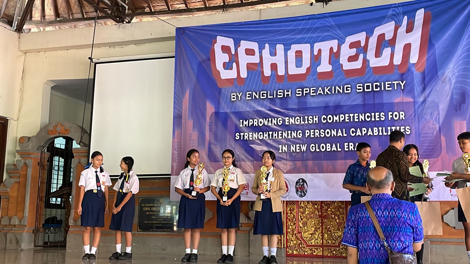 SMP Negeri 9 Denpasar Raih Juara di EPHOTECH Competition 2023