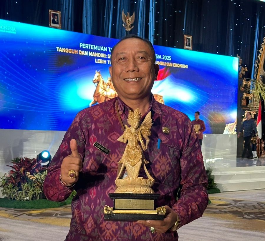 Disdikpora Denpasar Raih Apresiasi “Edukator Terbaik Cinta Bangga Paham Rupiah” dari Bank Indonesia