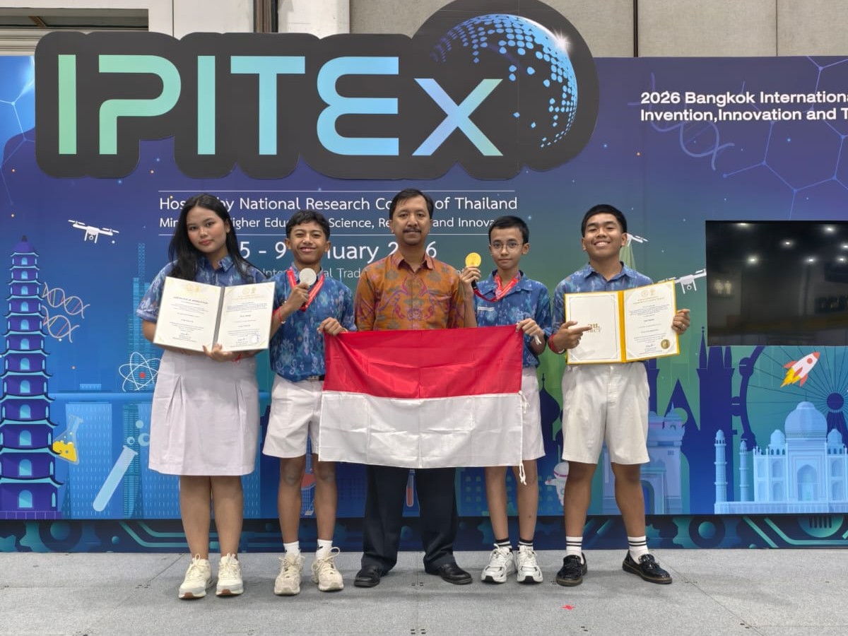 Murid SMPN 9 Denpasar Raih Medali Emas, Perak, dan Perunggu pada Thailand Inventors Day 2026