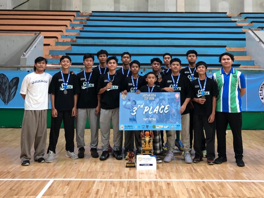 Tim Basket Putra SMP Negeri 6 Denpasar Raih Juara III Antariksa Cup 2026