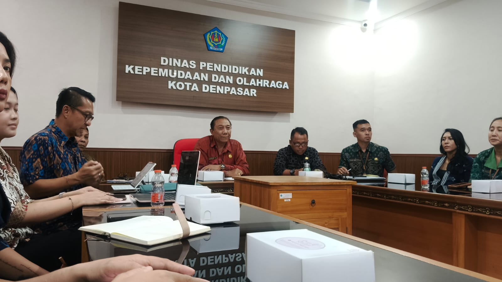 Dukung Sanur Bali International Half Marathon 2026, Disdikpora Denpasar Kerahkan Ratusan Murid Jadi Cheering Team