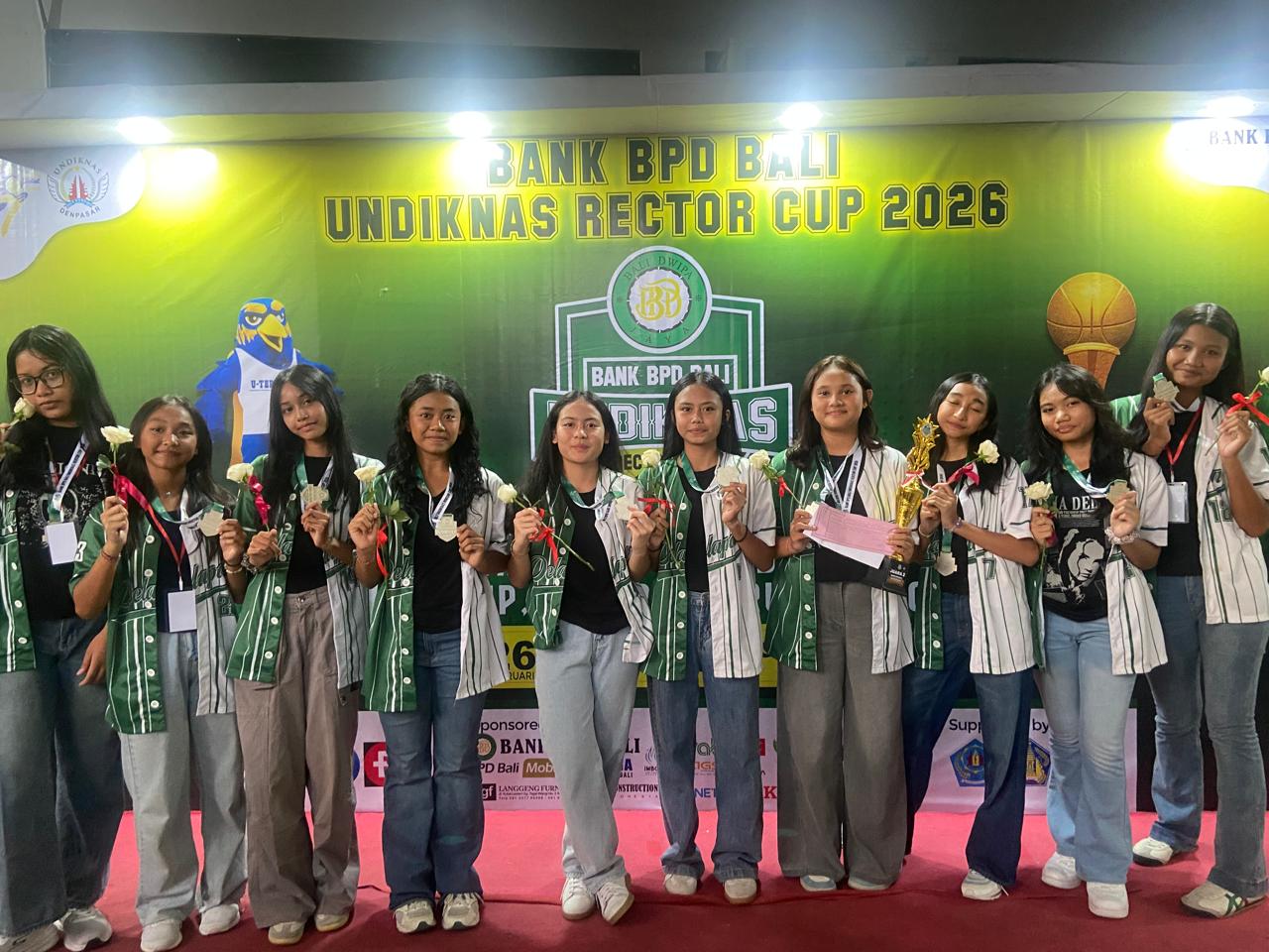 Tim Basket Putri SMPN 8 Denpasar Raih Juara II UNDIKNAS Rector Cup 2026