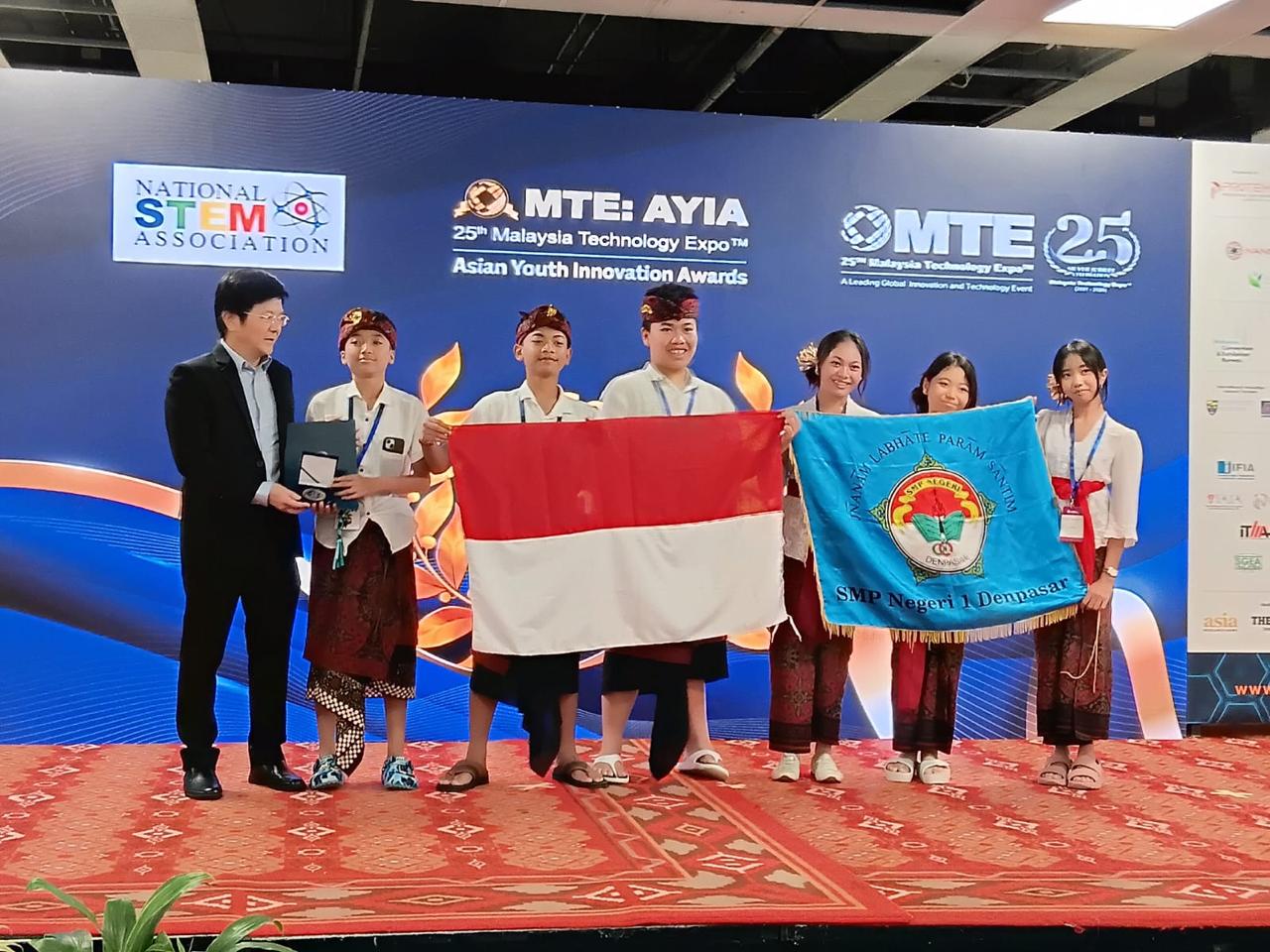 Murid SMPN 1 Denpasar Raih Gold Medal di Ajang Internasional MTE 2026