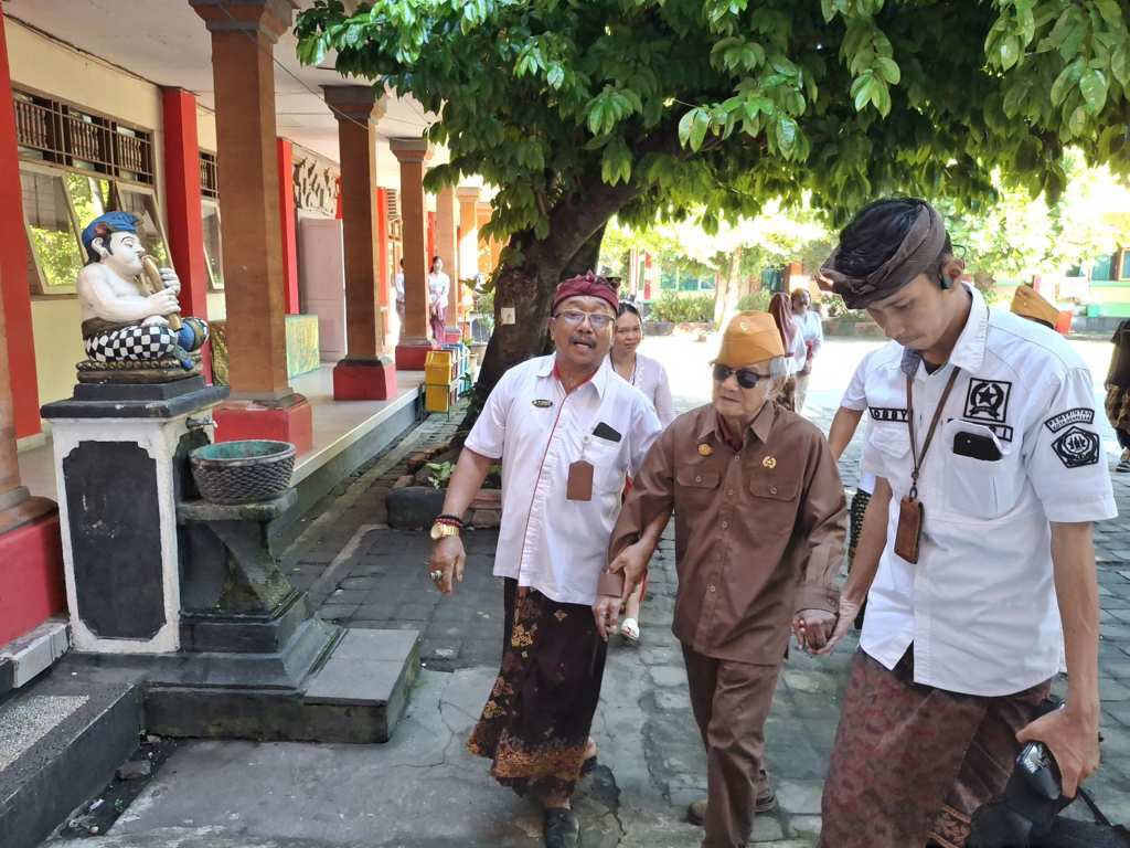 SMPN 7 Denpasar Tanamkan Nasionalisme Lewat Program Veteran Bercerita